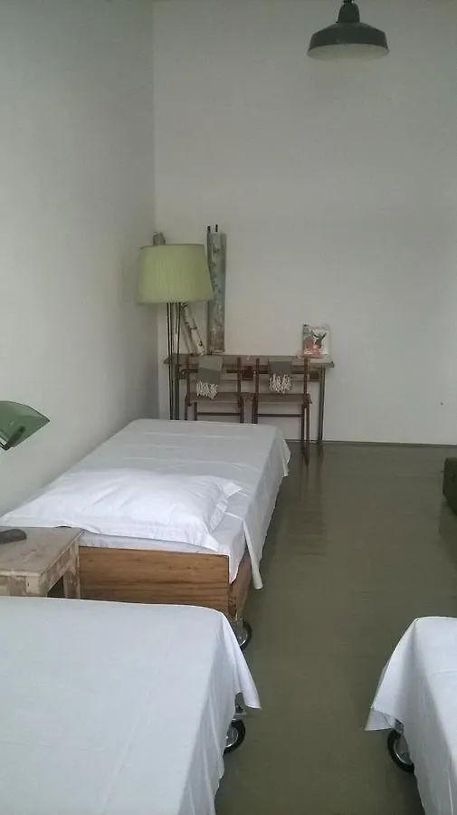 Bed and Breakfast Amarcord Skola Veli Rat 0*,